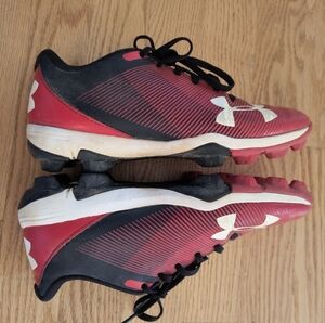 Under Armour Lead Off Baseball Shoes Cleats Size Youth 4